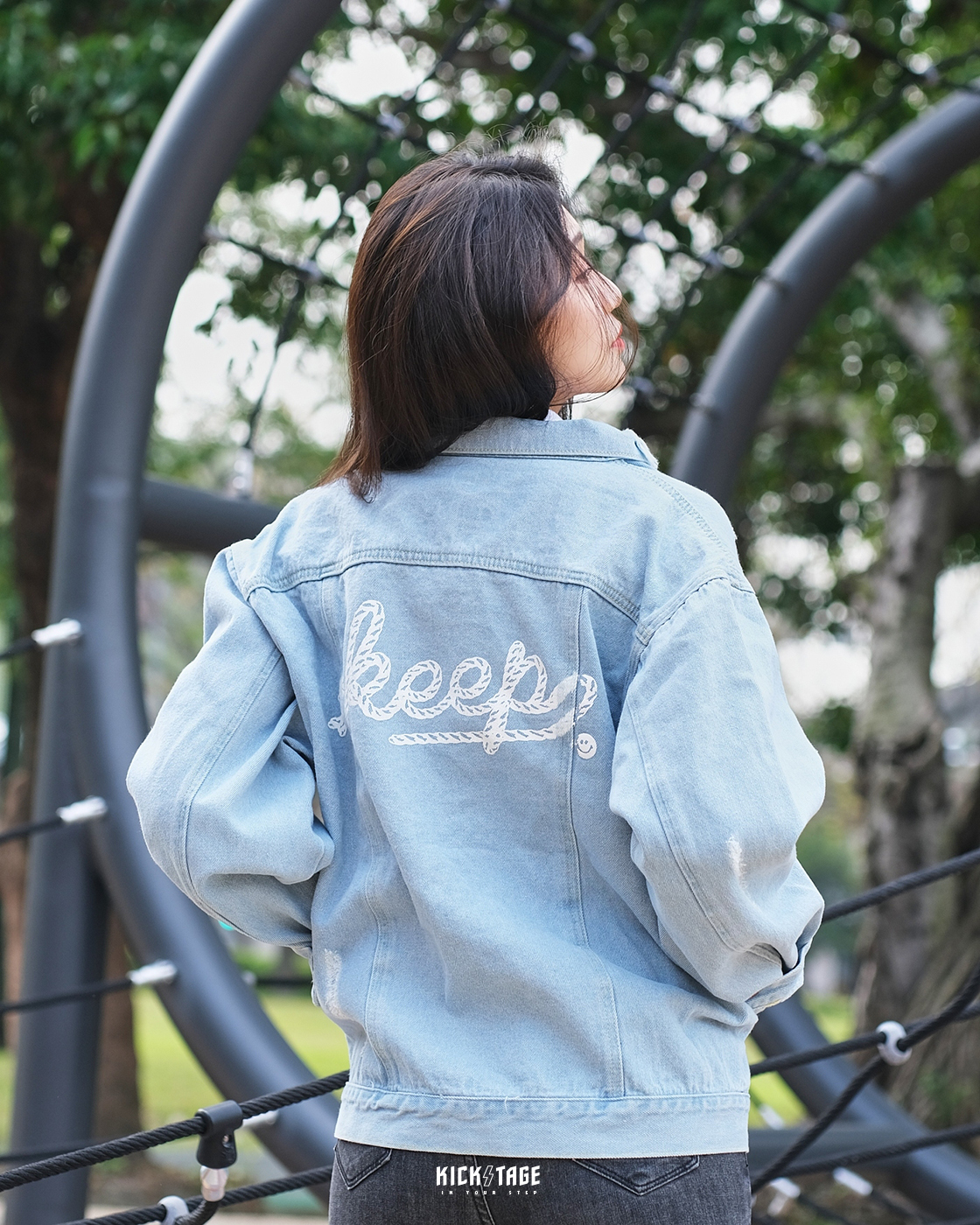 [5折售出無退換]  #KEEP DENIM JACKET 淺牛仔 標語 閃電微笑 破壞 抓破 經典 丹寧外套 牛仔外套【KS149】