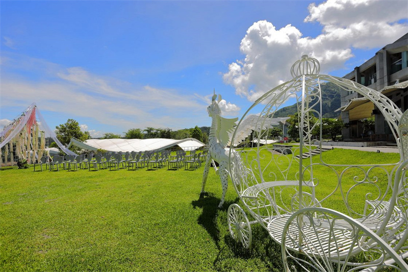 華山觀止虫二行館 草地