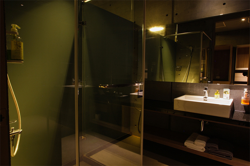 華山觀止虫二行館 浴間全景