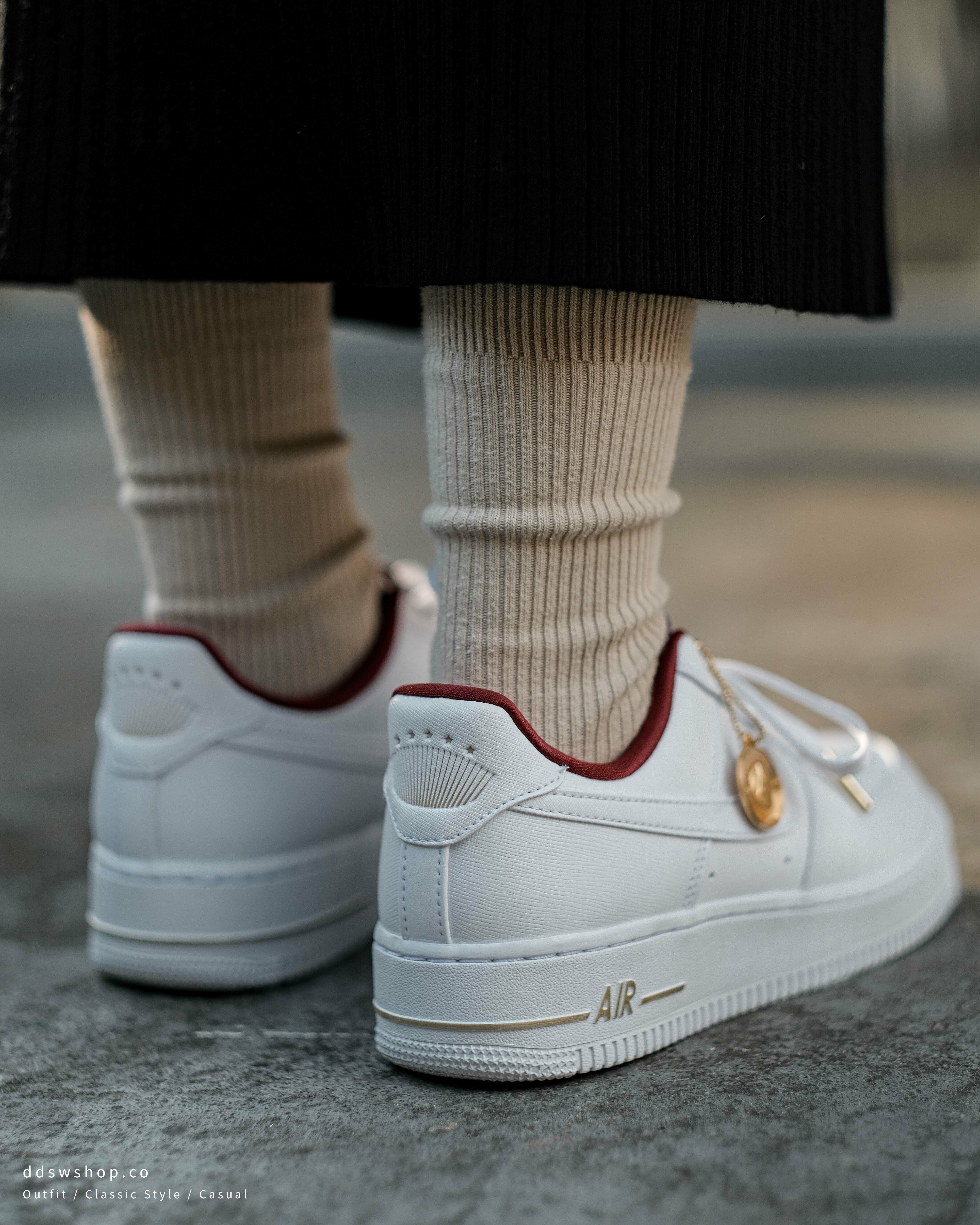 Nike Air Force 1 Low White Team Red 紅白白金吊飾DV7584-100