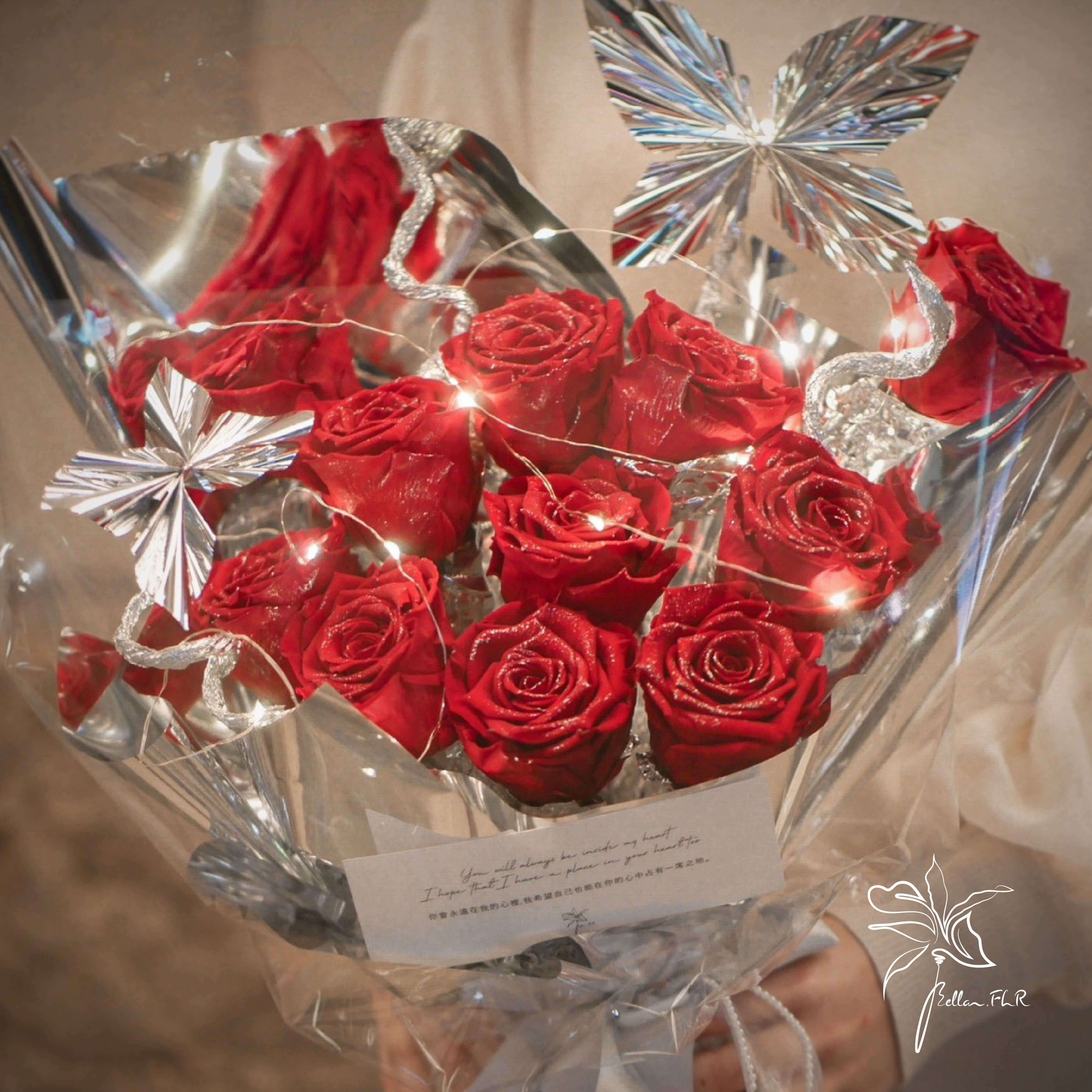 【閃爍的愛】11朵永生玫瑰花束