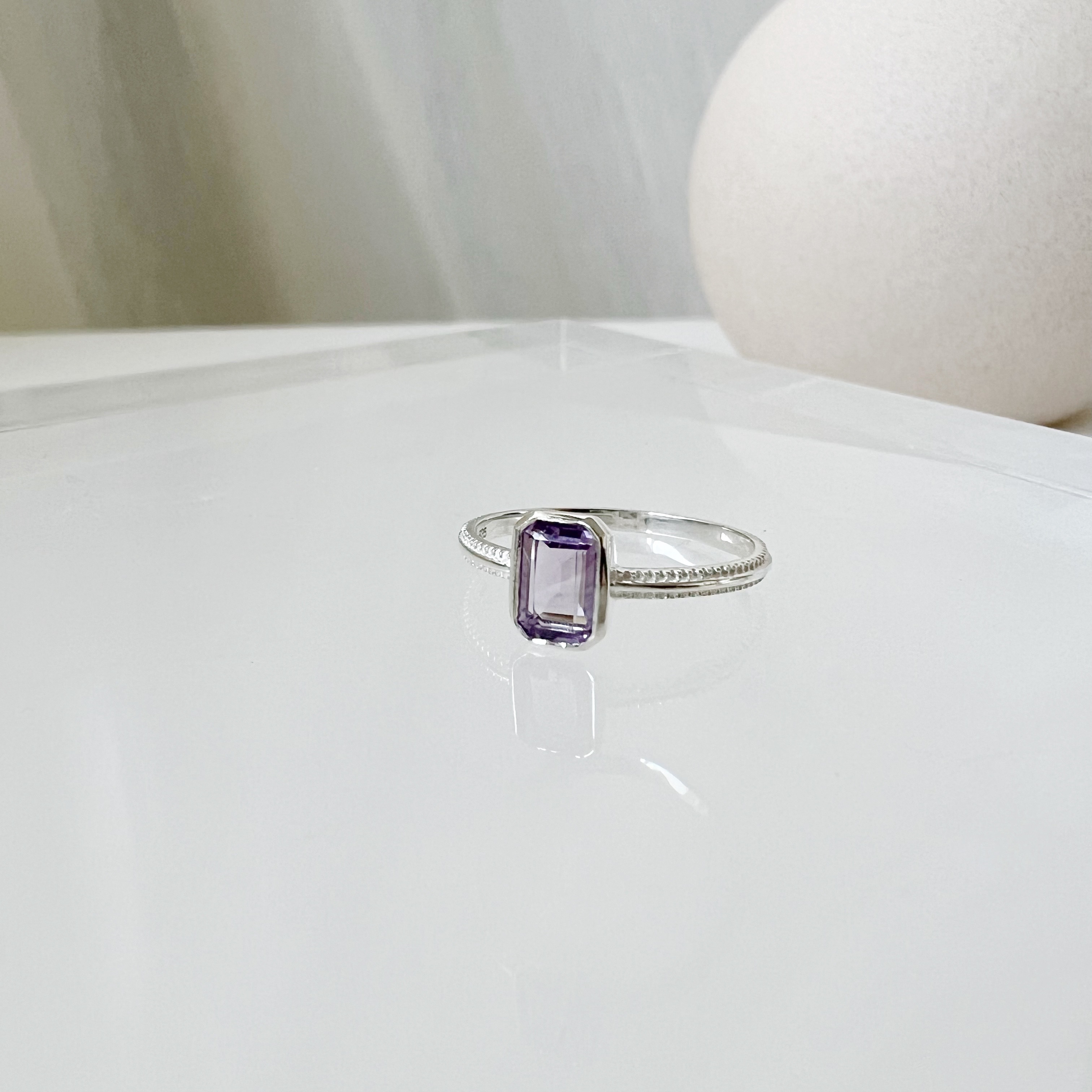 Emerald cut紫水晶雙滾邊戒指