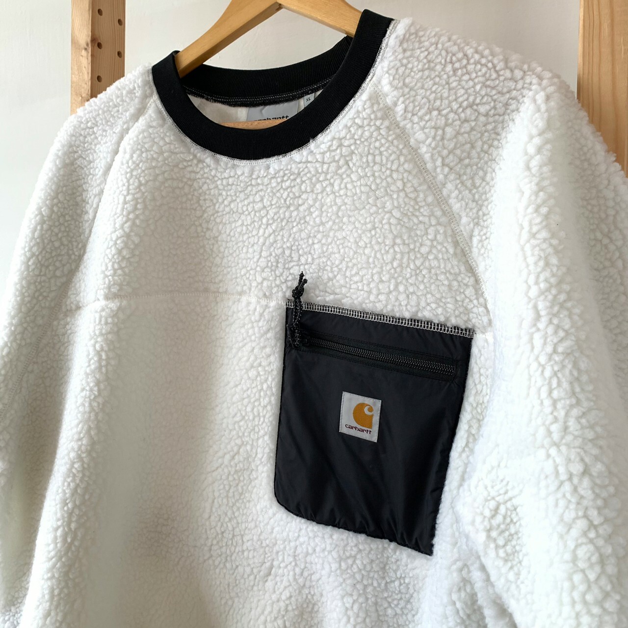 #現貨 CARHARTT 羊羔毛 大學T 白