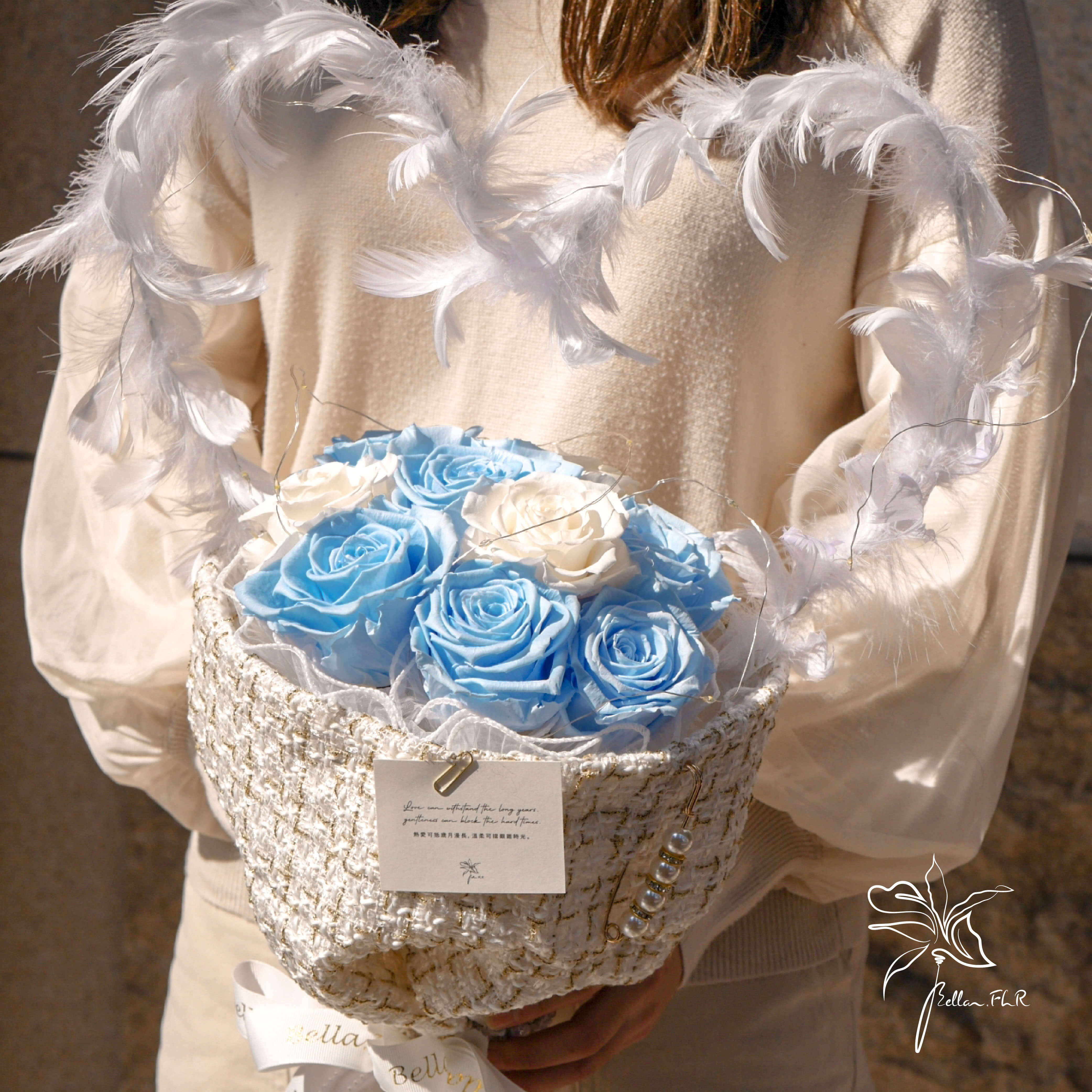 【香親香愛】9朵永生玫瑰-香奈兒藍白花束