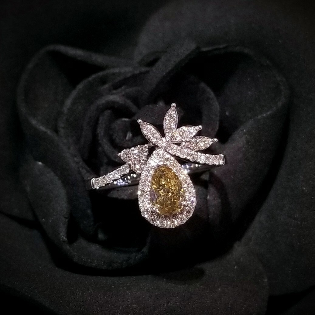 18K White Gold 0.76ct Fancy Champagne Pear Shaped Diamond Ring