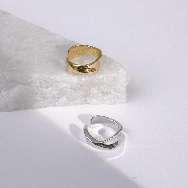 E149 克拉格｜純銀耳骨夾