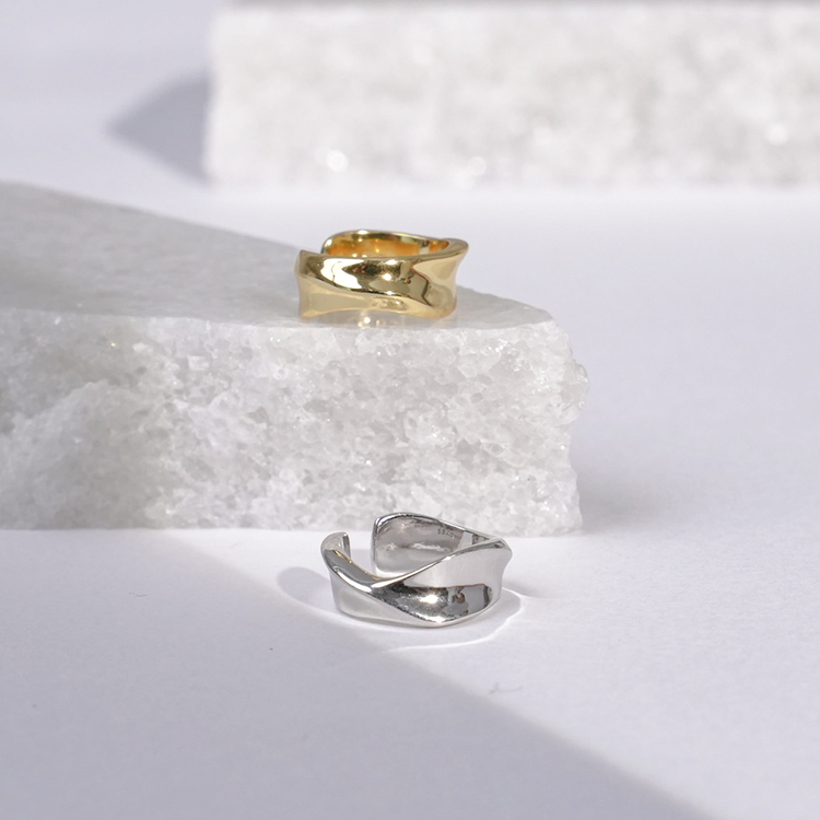 E149 克拉格｜純銀耳骨夾