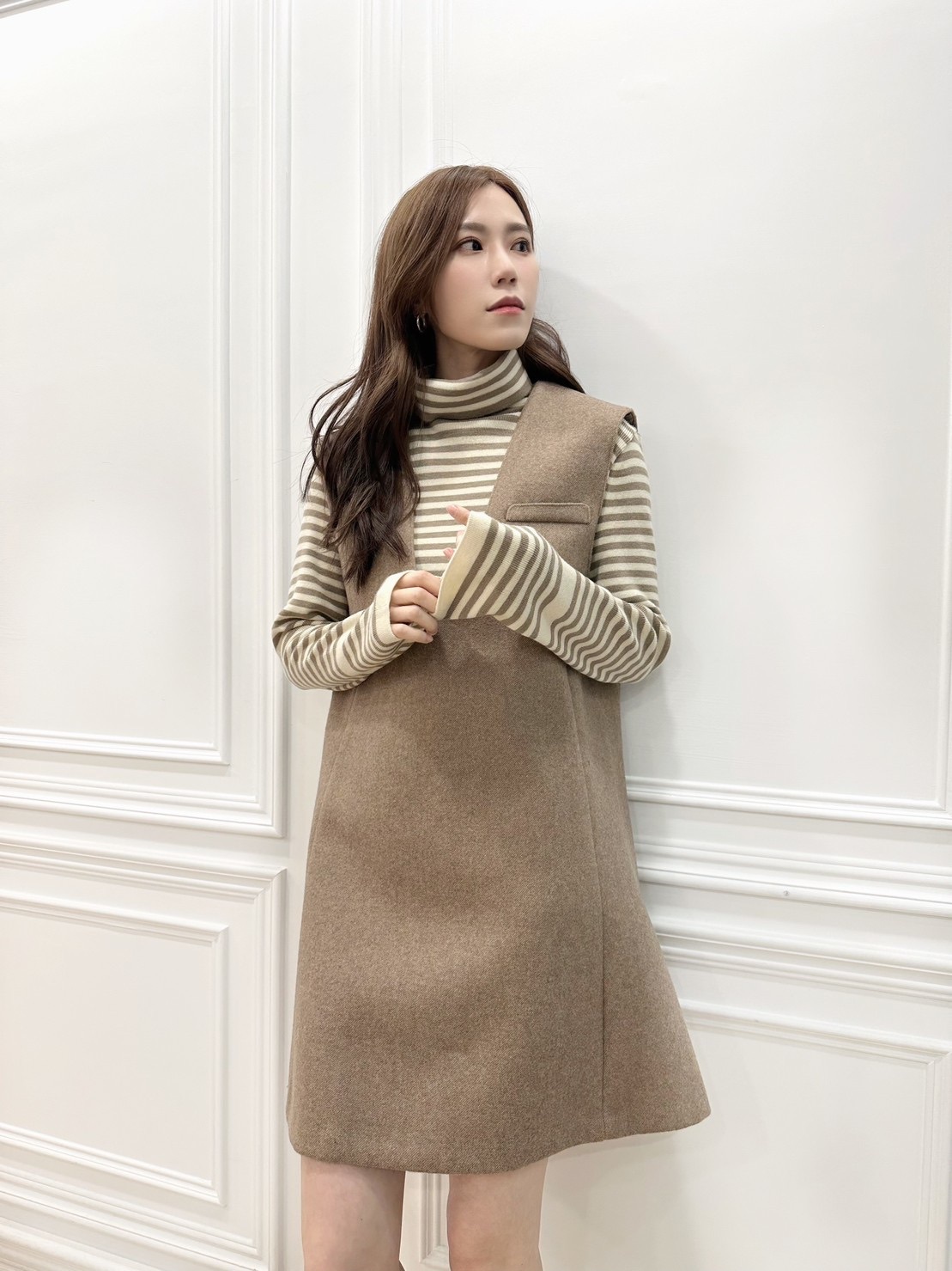 羊毛V領背心洋裝