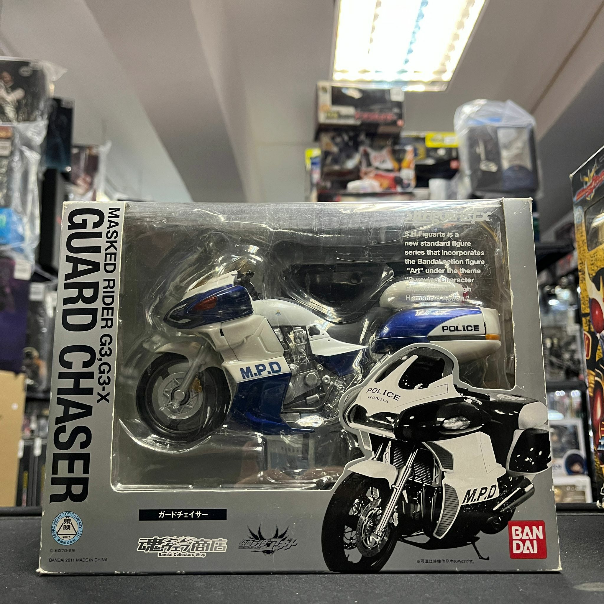 幪面超人-SHF Guard Chaser