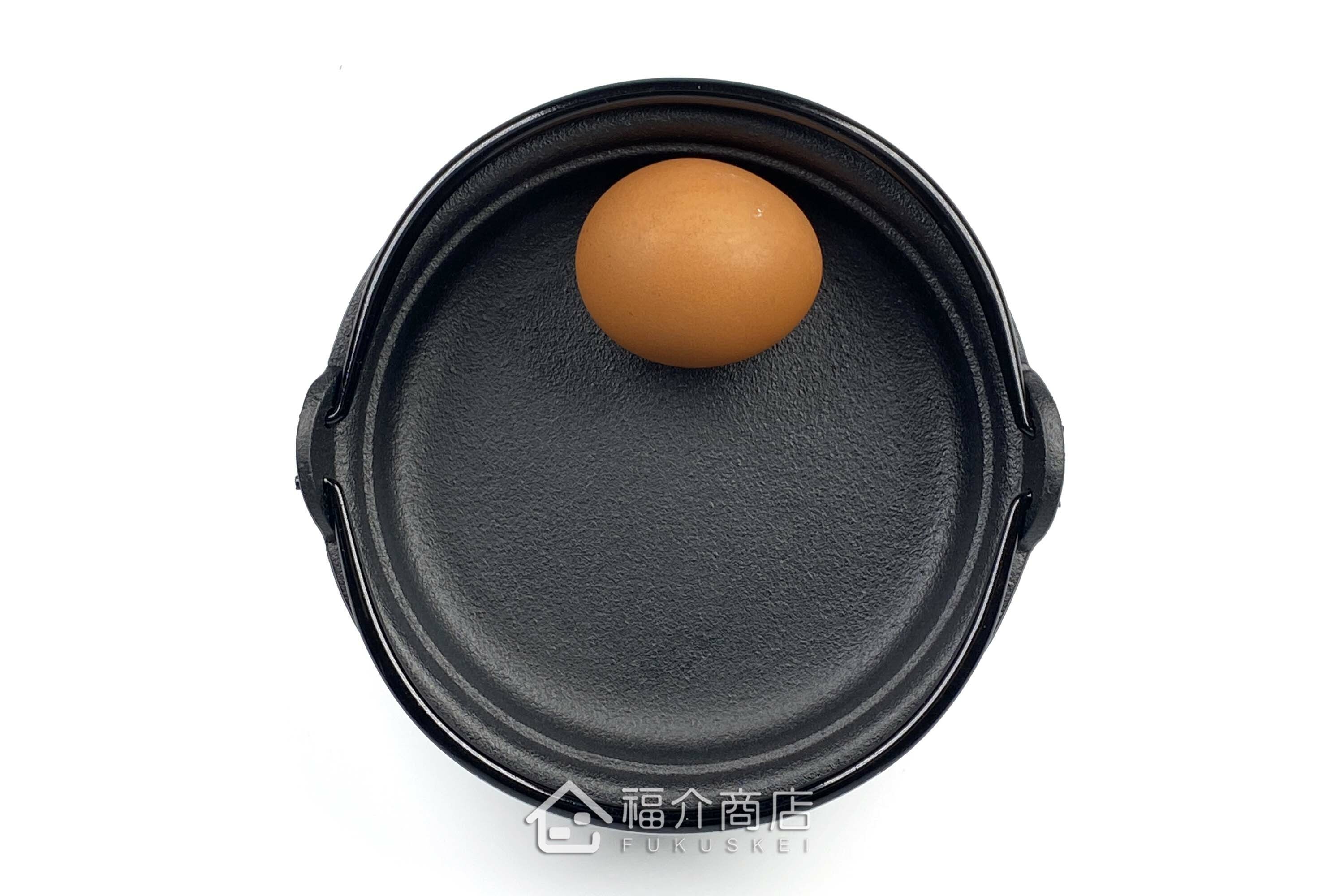 小型的黑色壽喜燒鐵鍋