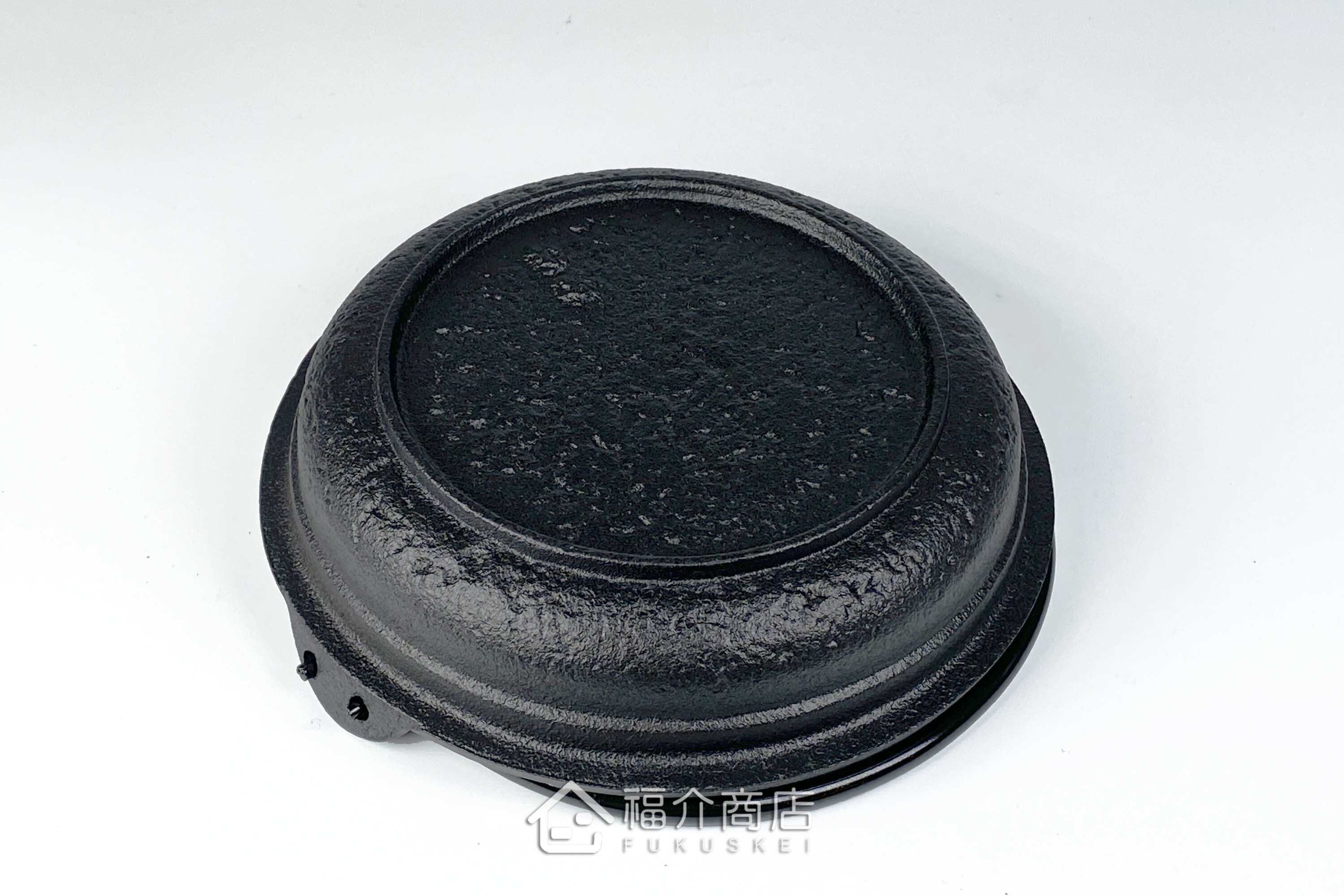 小型的黑色壽喜燒鐵鍋