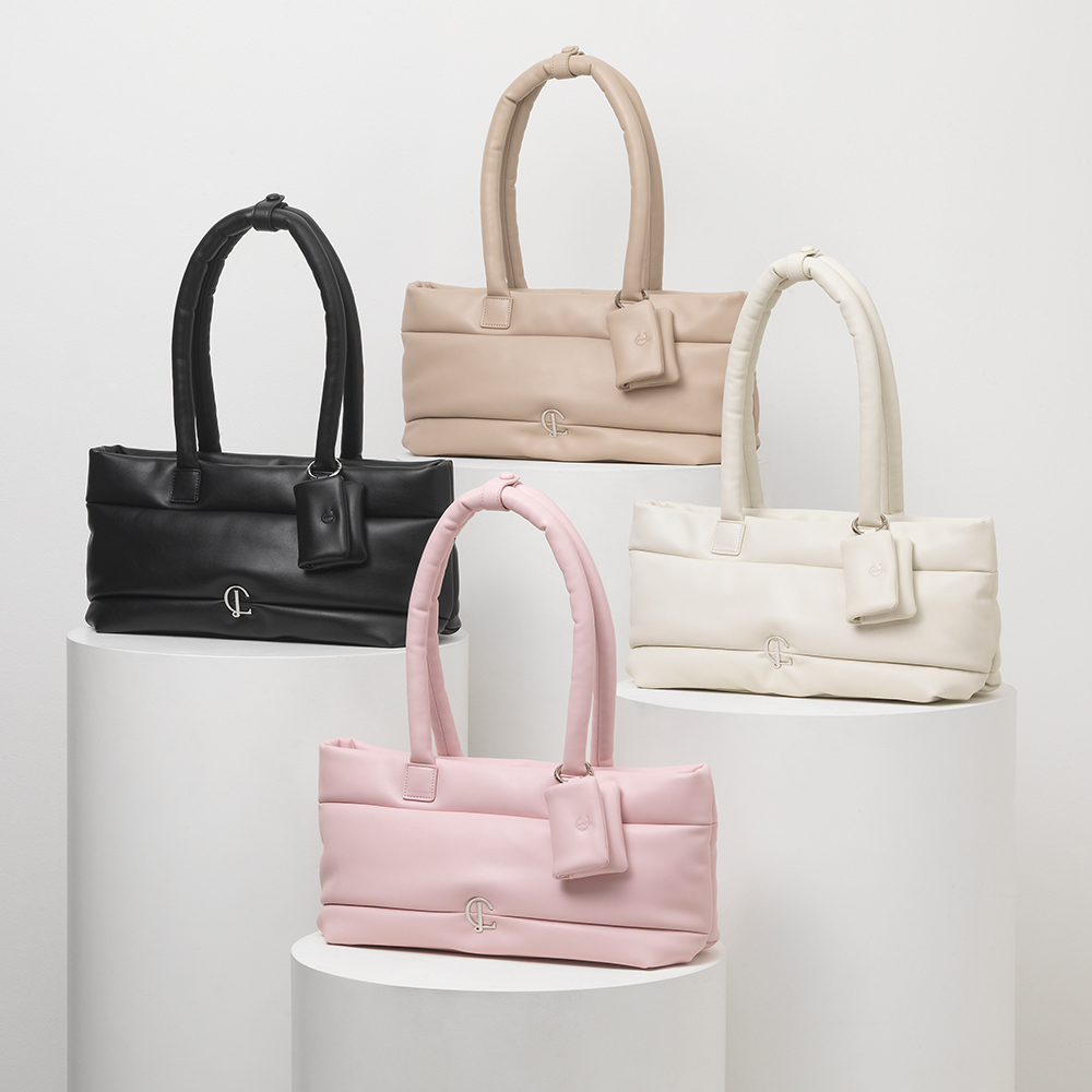 ★ CARLYN ★ HUG BAG H73108010 S] CARLYN HUG BAG,IVORY, H73108010I0- IVORY [FINAL SALE] (SC53)