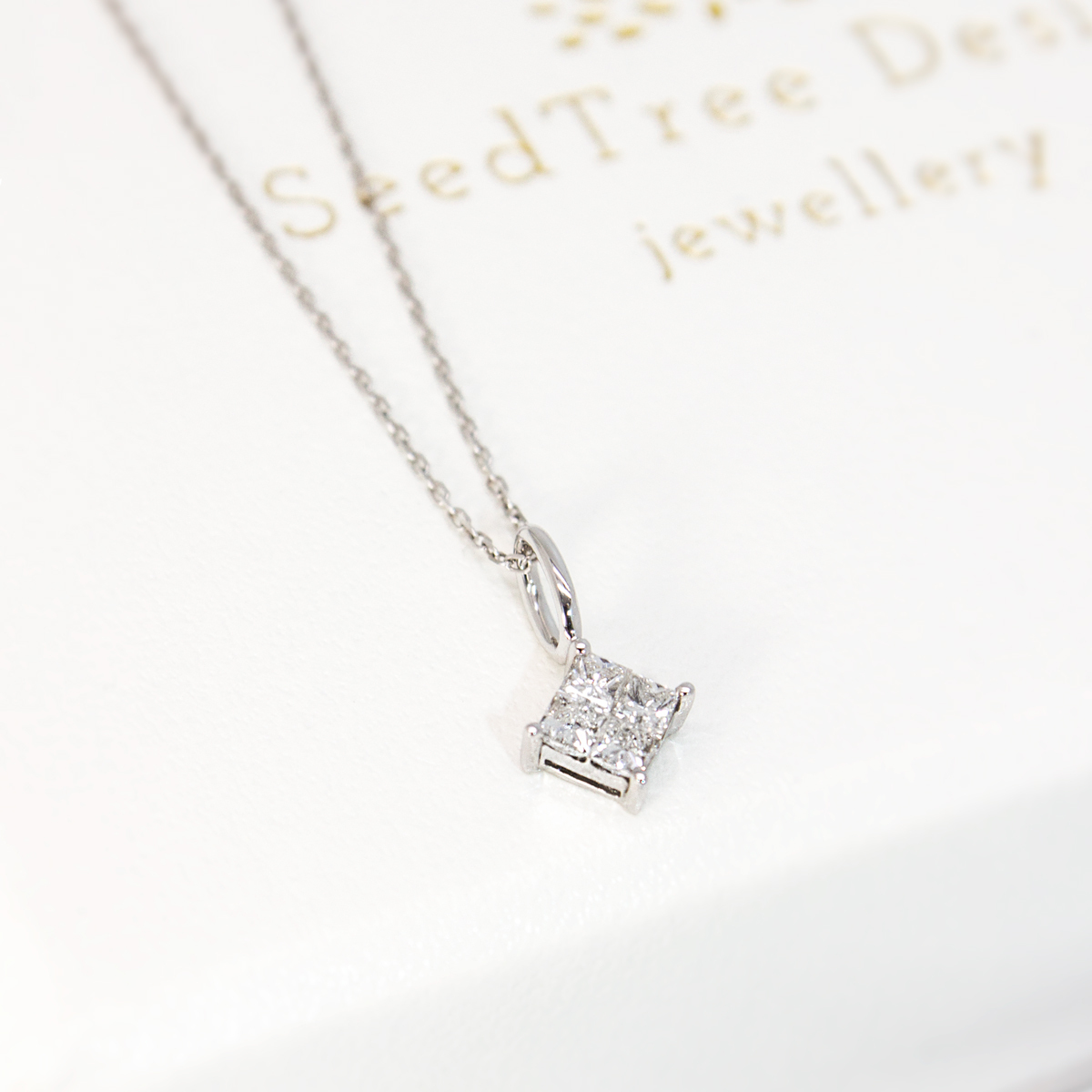 【現貨】18K四方拼鑽墜飾