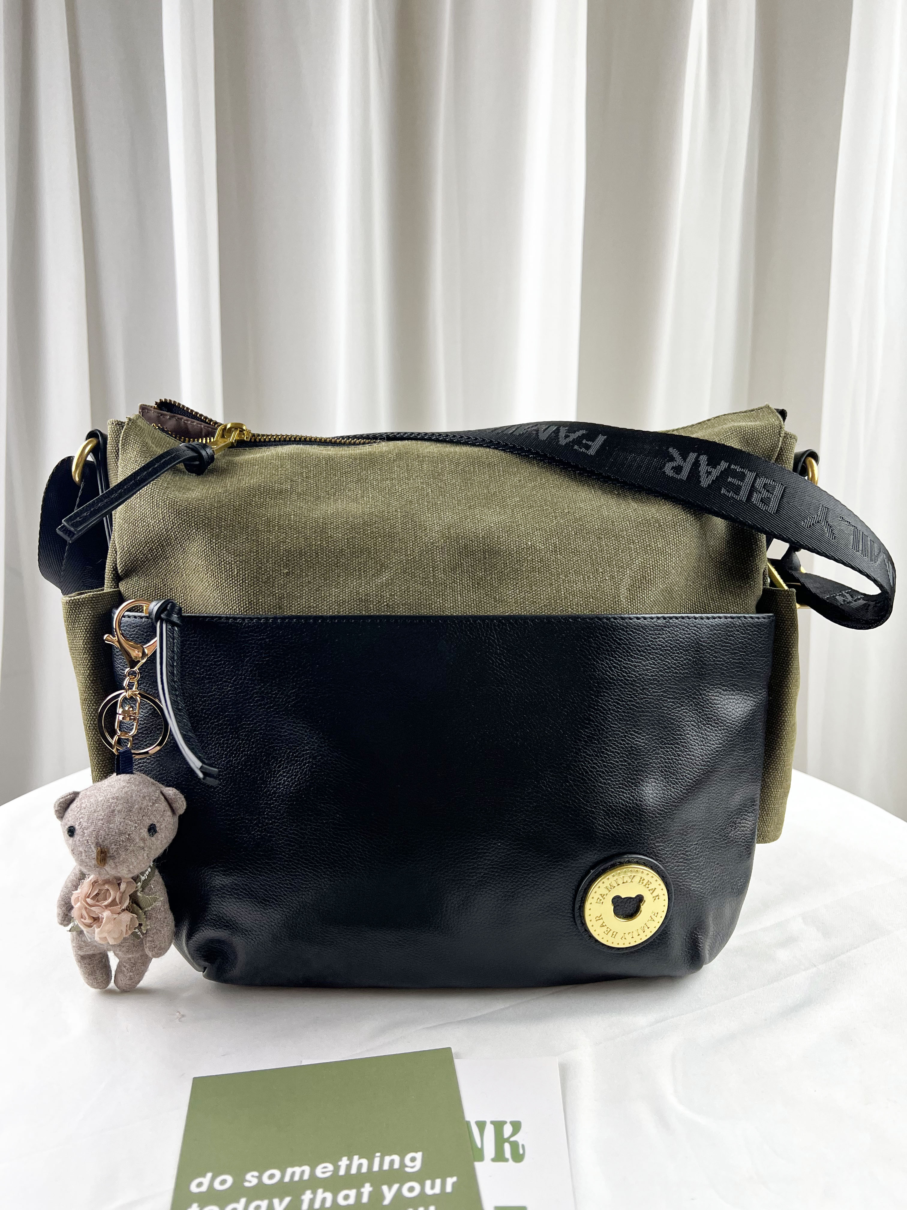 FamilyBear  軍綠帆布拼接真皮側背包  #2533