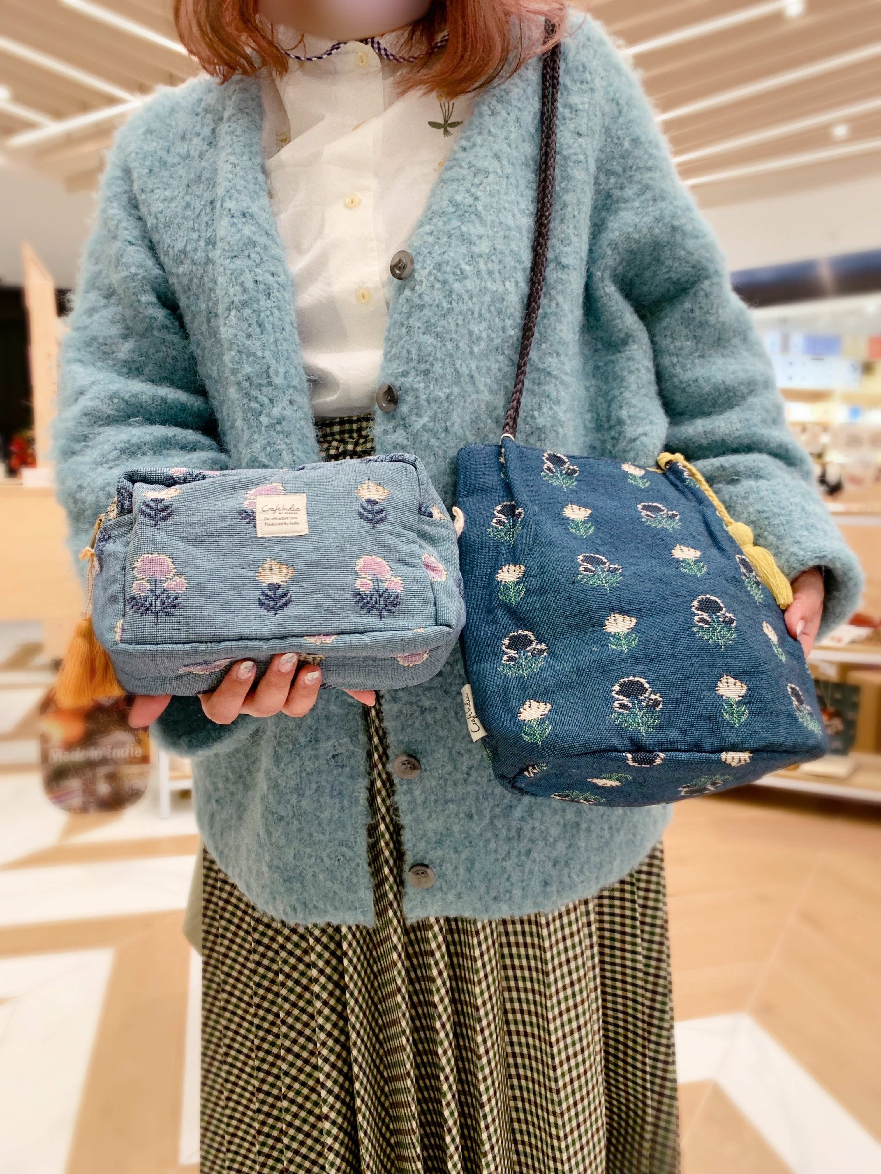 [日本] 刺繡花圖案化妝收納袋