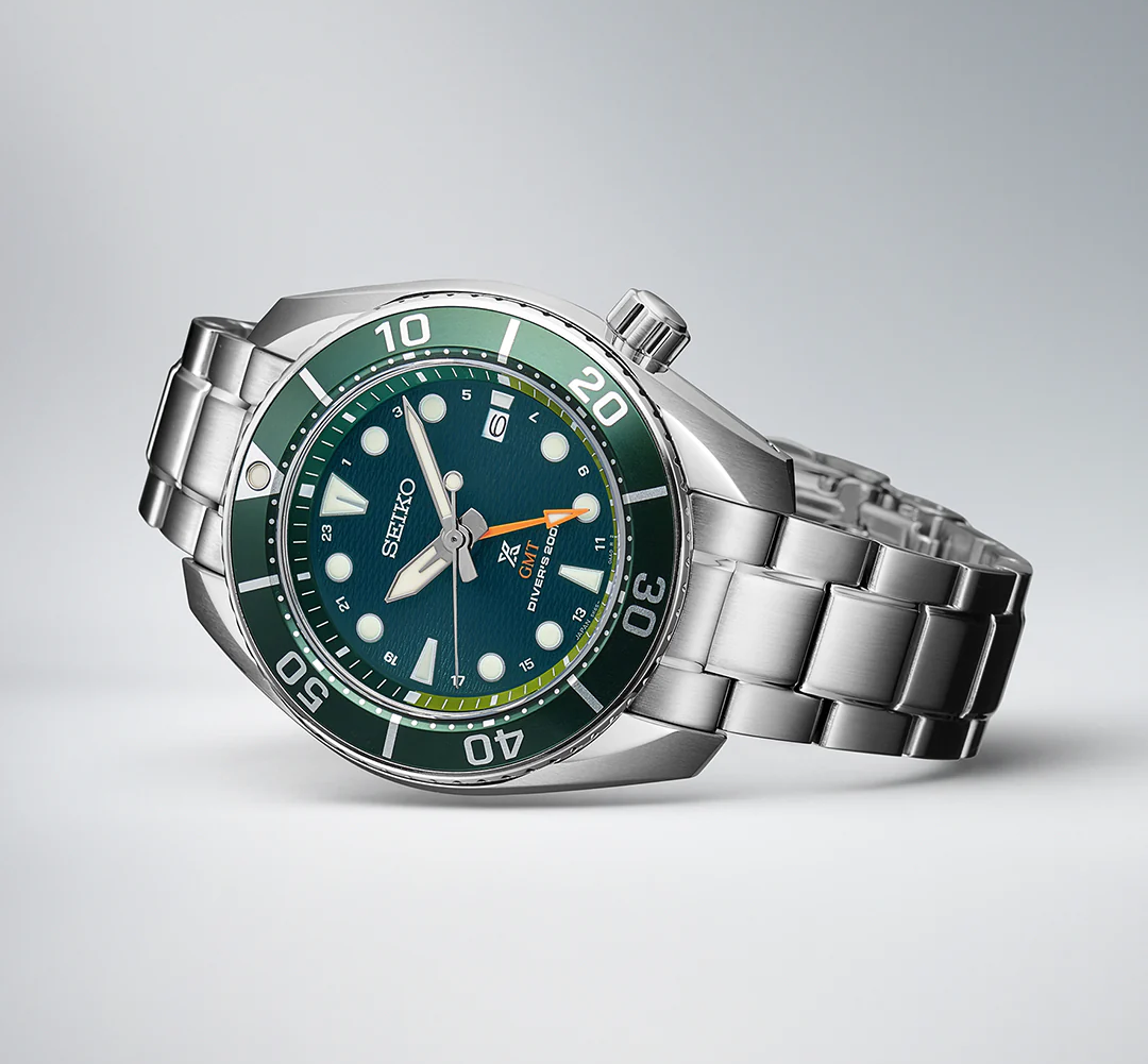 萬年鐘錶 - SEIKO PROSPEX  經典綠面 SUMO GMT 太陽能潛水運動男錶  SFK003J1 / 5K65-0AA0G  錶徑45MM