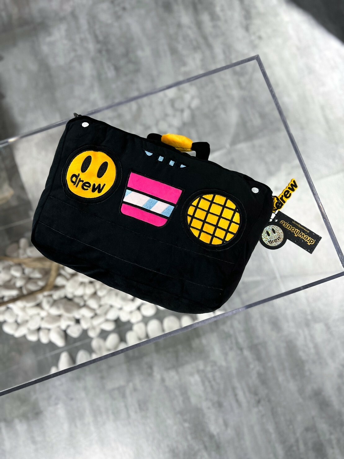 Drew House 特大刺繡 笑臉Logo 黑色音箱絨毛 鏈條包包