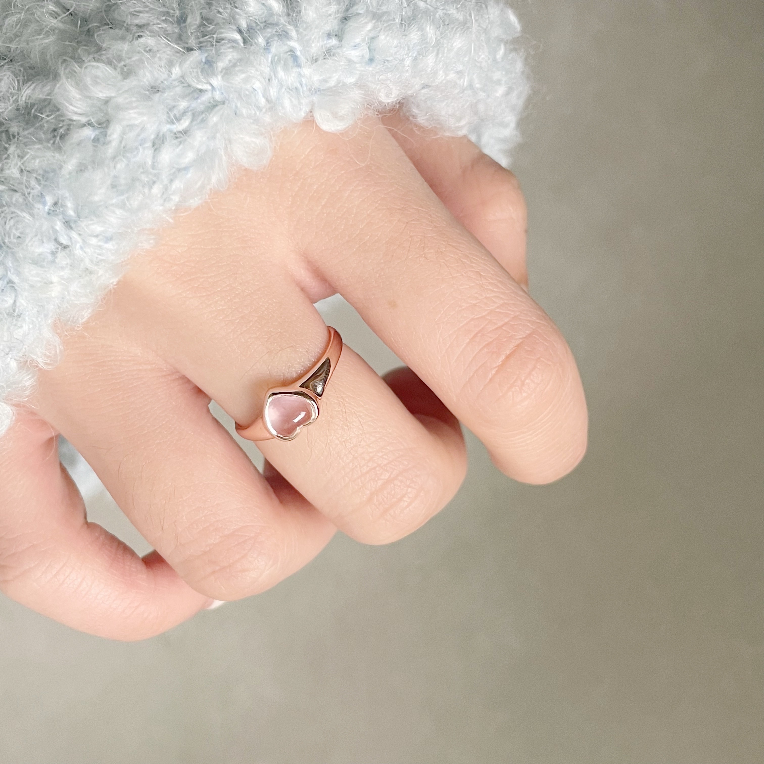 QQ Heart粉晶微寬戒指