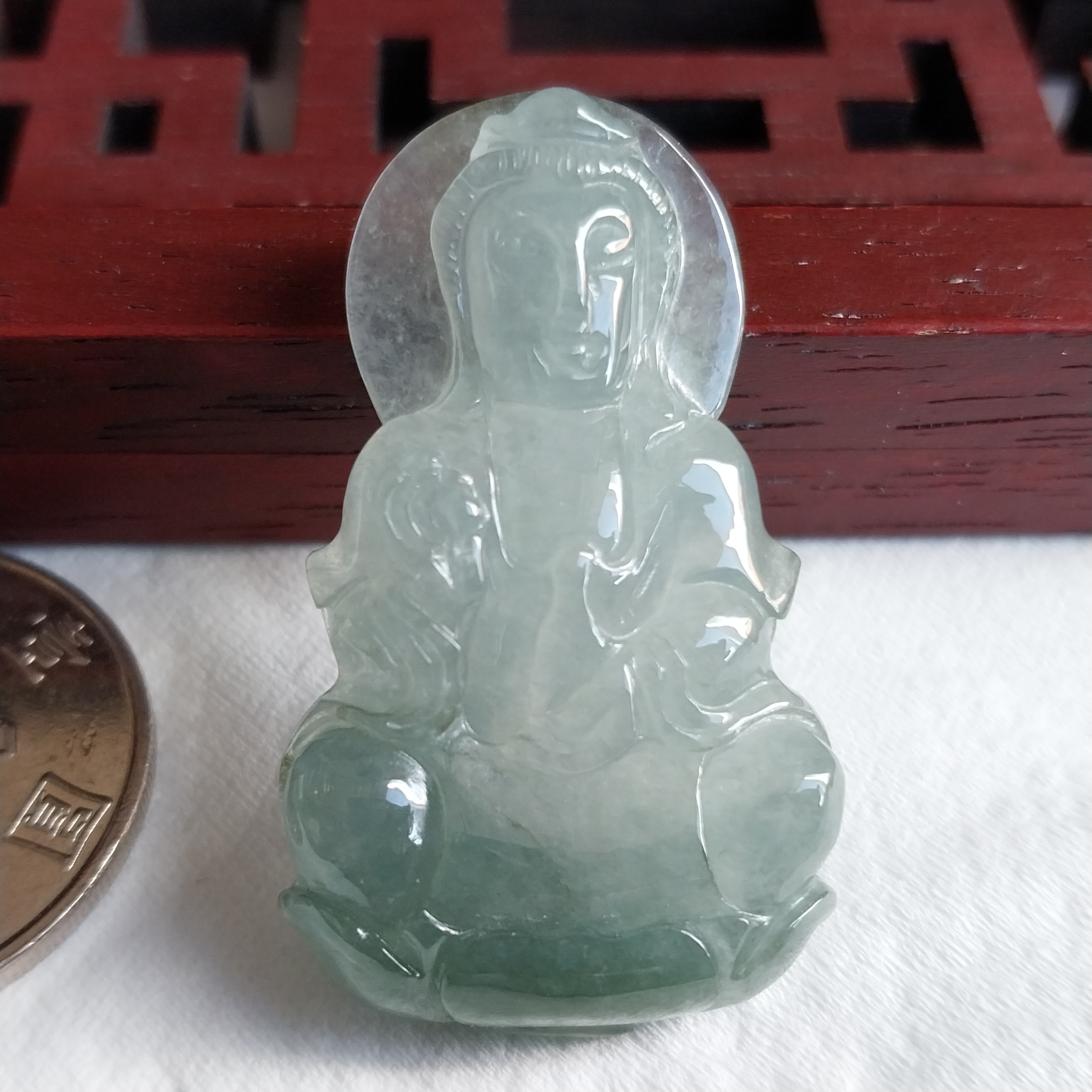 J2105 冰綠坐蓮觀音吊墜