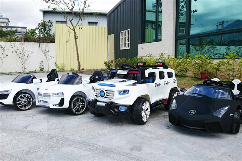 山海趣田園親子民宿 車