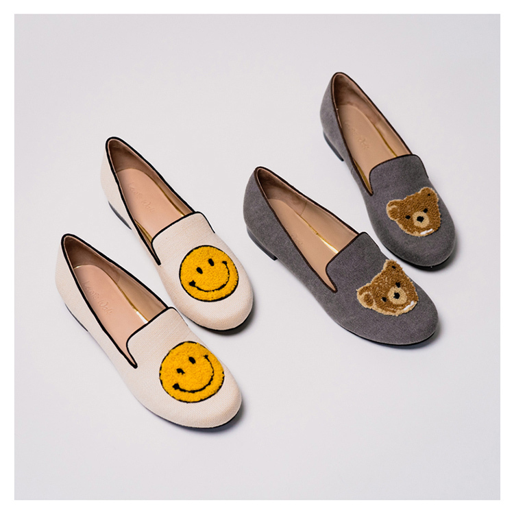 pointed pumps flat