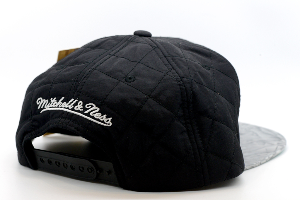 Mitchell & Ness 聖安東尼奧馬刺隊 Diamond Base 可調式帽子