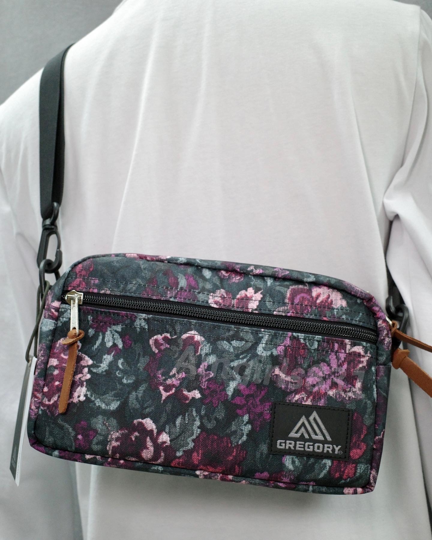 GREGORY PADDED SHOULDER POUCH M Rusty Tapestry