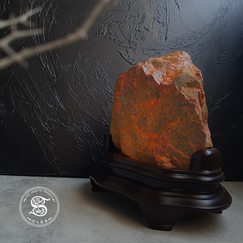 除障避邪純天然雄黃礦擺飾（隨貨附量身定做木架)ORE14-光之薩滿