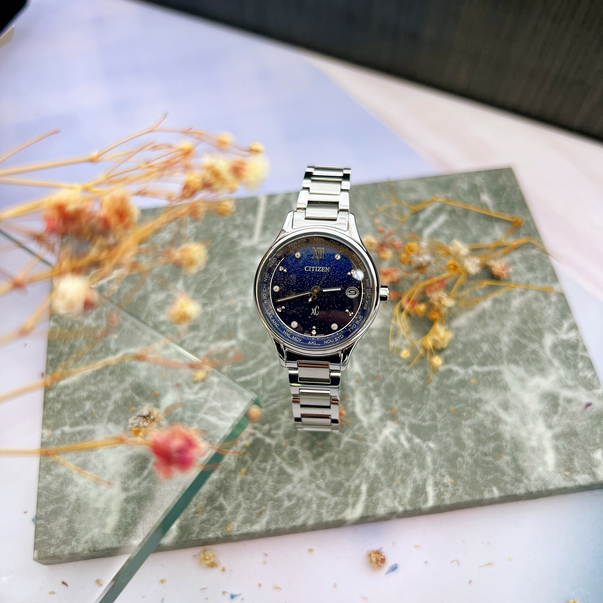 【CITIZEN 星辰】XC EC1160-62L 28mm Modern Watch