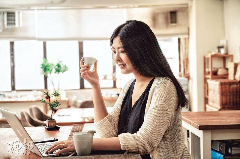 忙裏品茶忘憂 清幽「月光白」 解WFH倦意