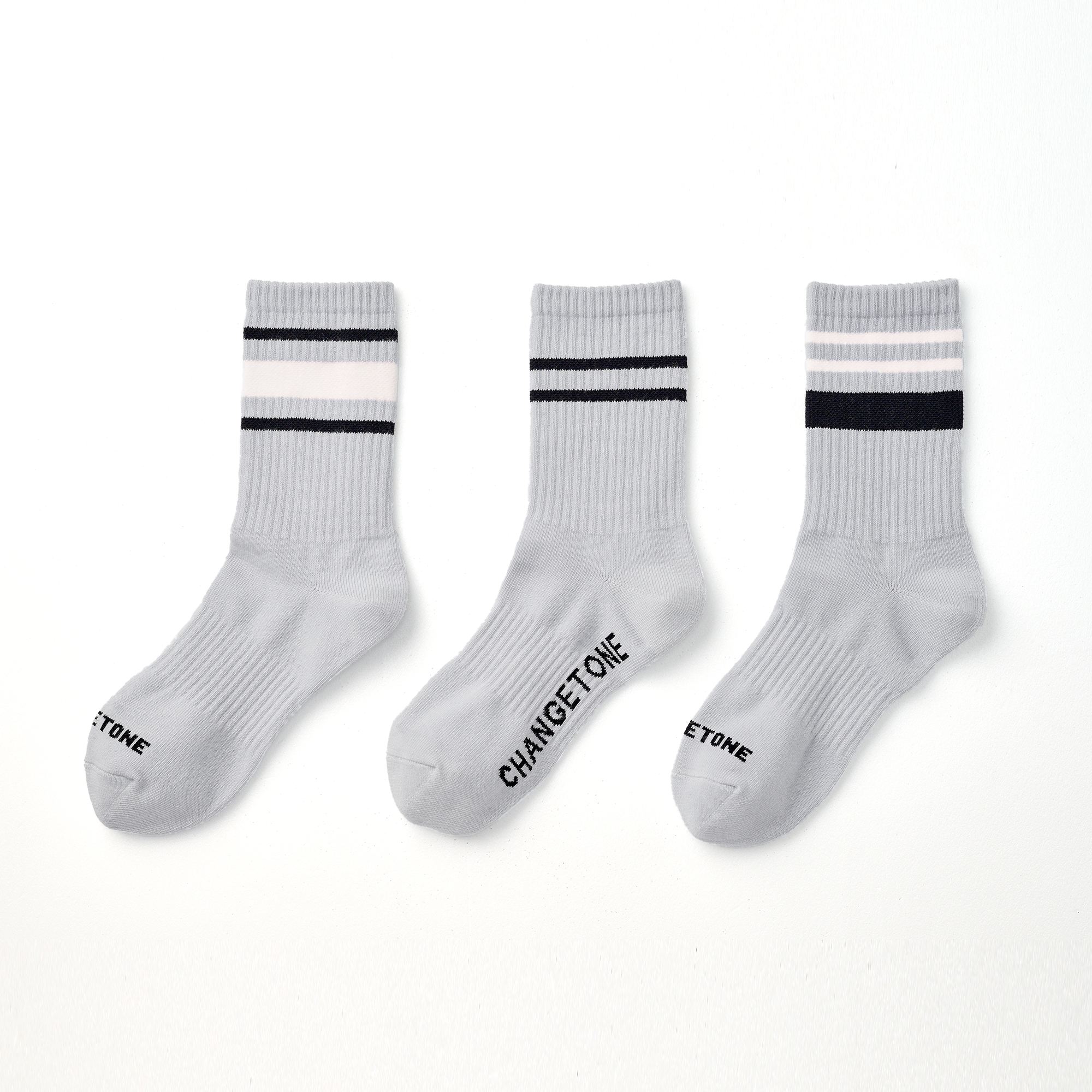 C的算法 抗菌運動中筒襪三支入〈淺灰〉