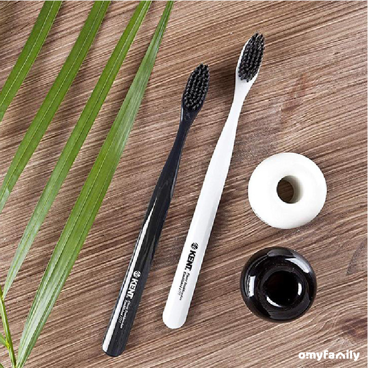 Kent 亮白竹炭柔軟頂級牙刷 (黑色/白色) *顏色隨機