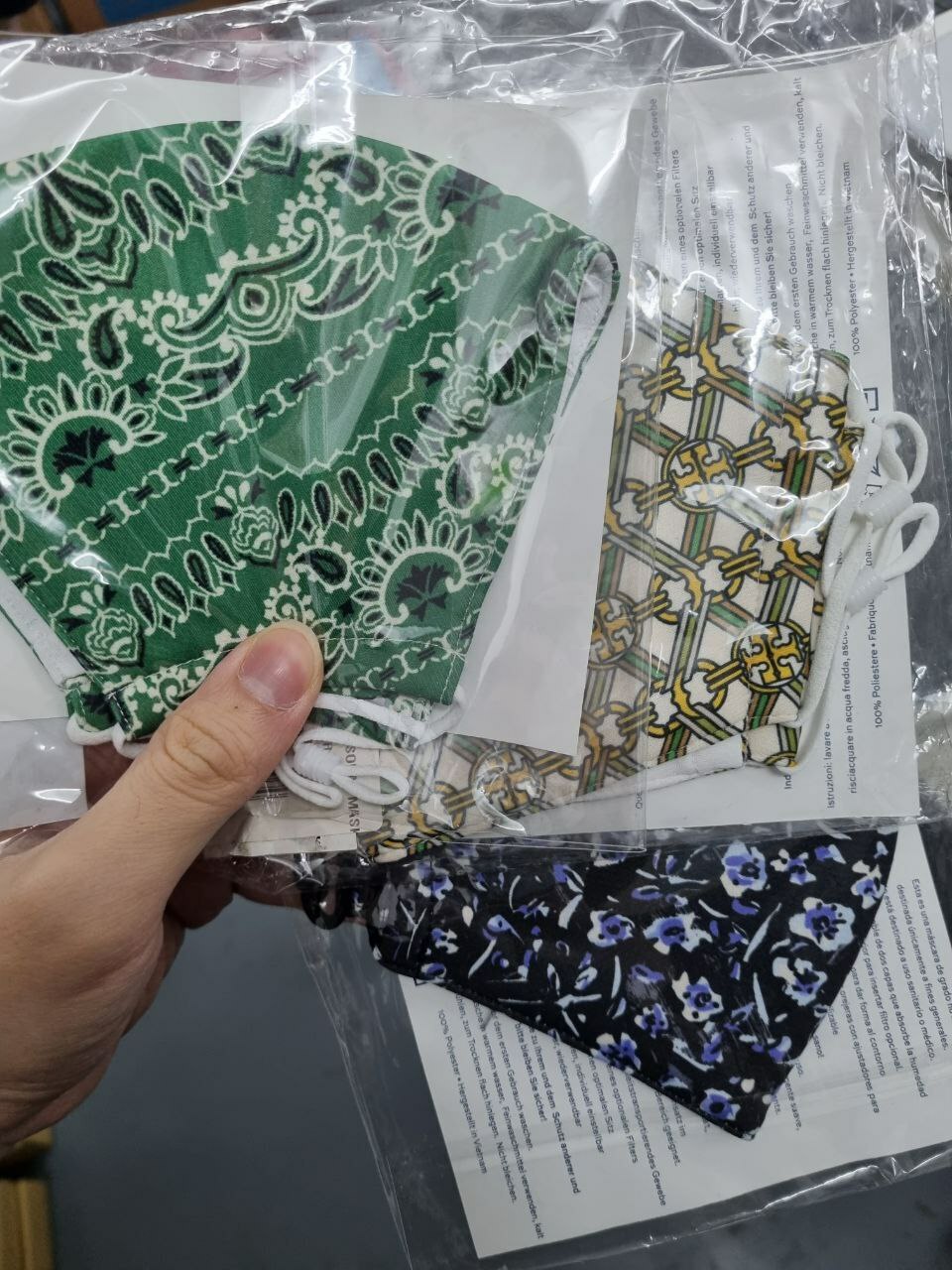 [S] TORY BURCH 3 PACK MASK SET (Random Design), STB296 (STB296)