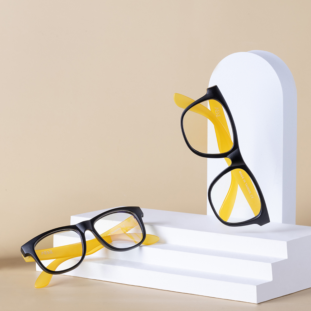 AENI iLO兒童濾藍光眼鏡7-12y 黑糖布丁