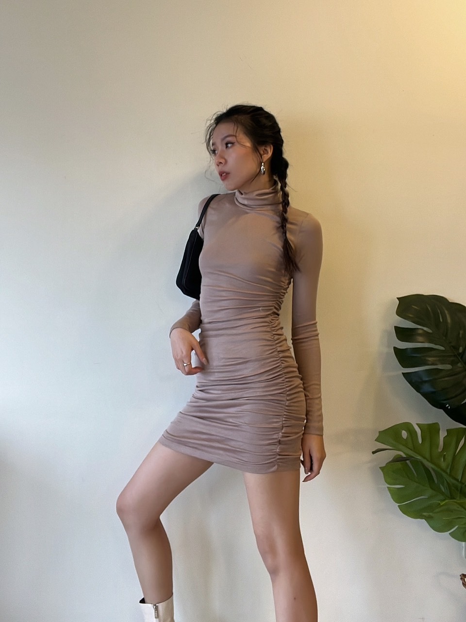 高領長袖抓皺包臀洋裝(3色)