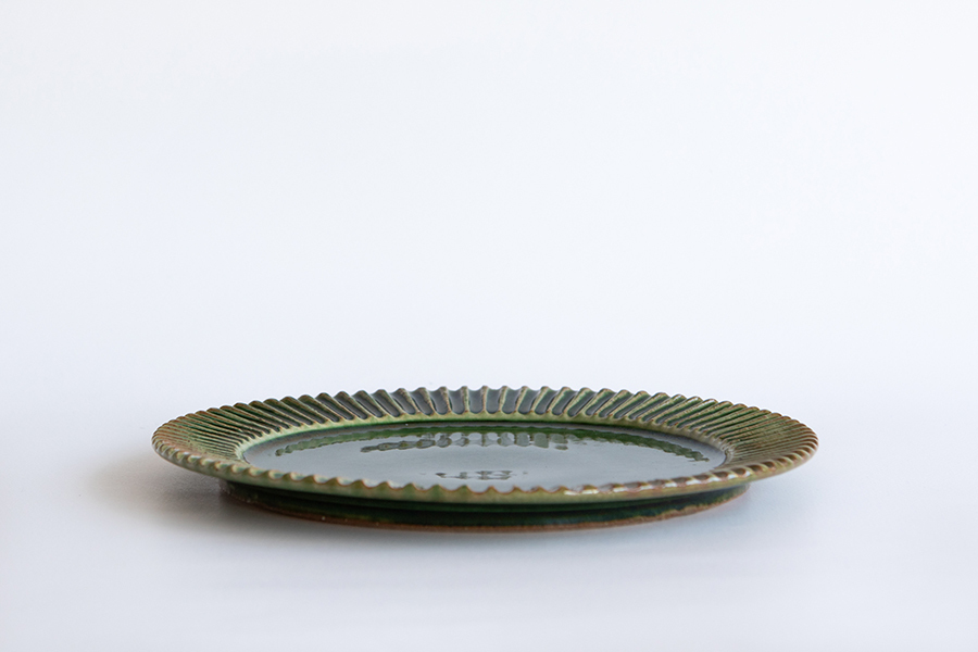 宋艸窯- 鎬平皿(中) 綠
