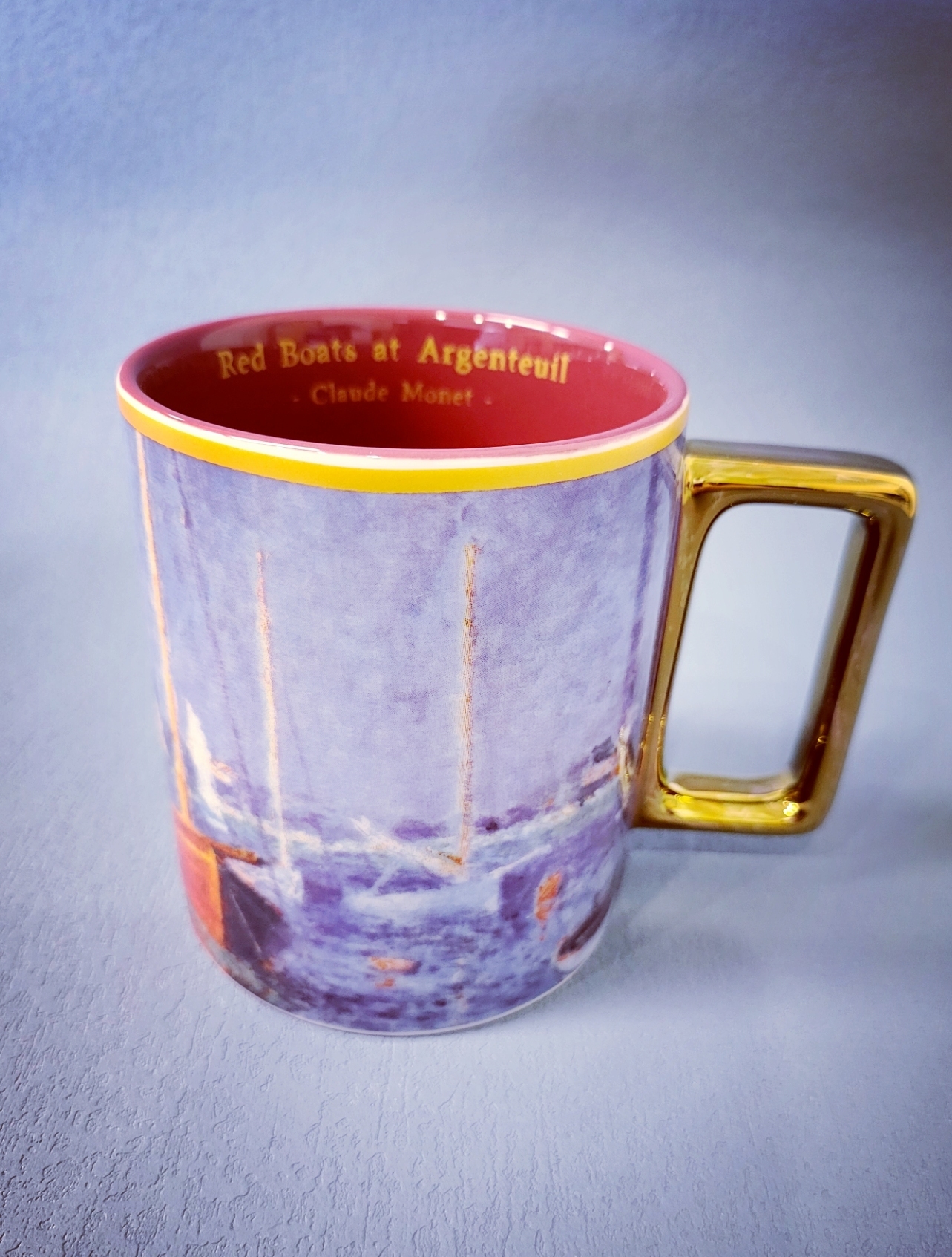 STRAVELING MUZEUM monet - red boats at argenteuil - coffee mug