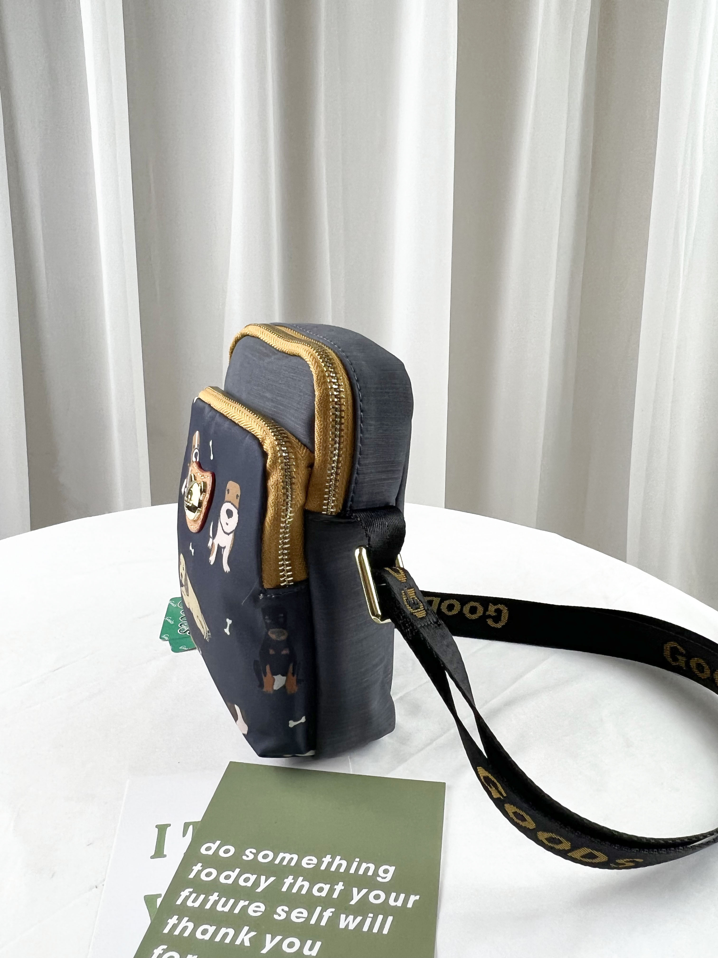 GOODS 灰色狗狗尼龍防潑水側背包  #2829