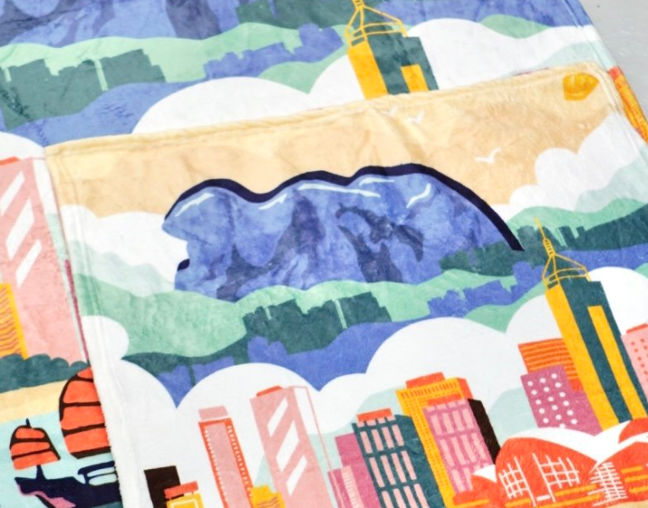 勇士工坊 THE WARRIOR STUDIO 冷雨夜的溫暖 暖笠笠香港毛氈 Warrior WarmWarm Felt| 維港獅子山圖案| 暖意滿滿| 香港原創