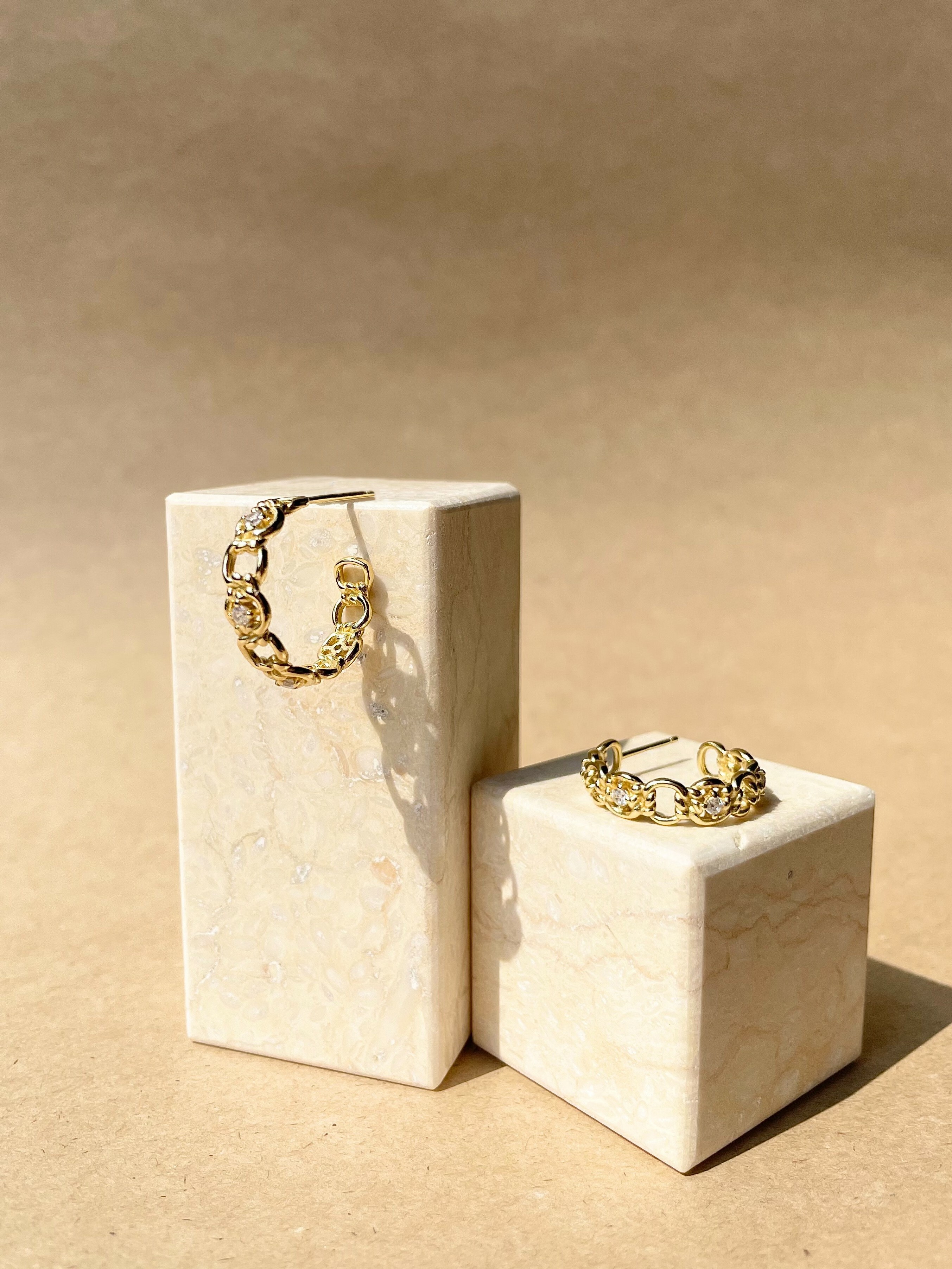 Llano Knot Zircon Earrings