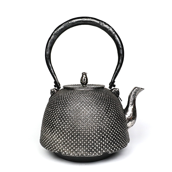 【薰山工房】南部型 霰 砂鐵壺 2L-袋座付