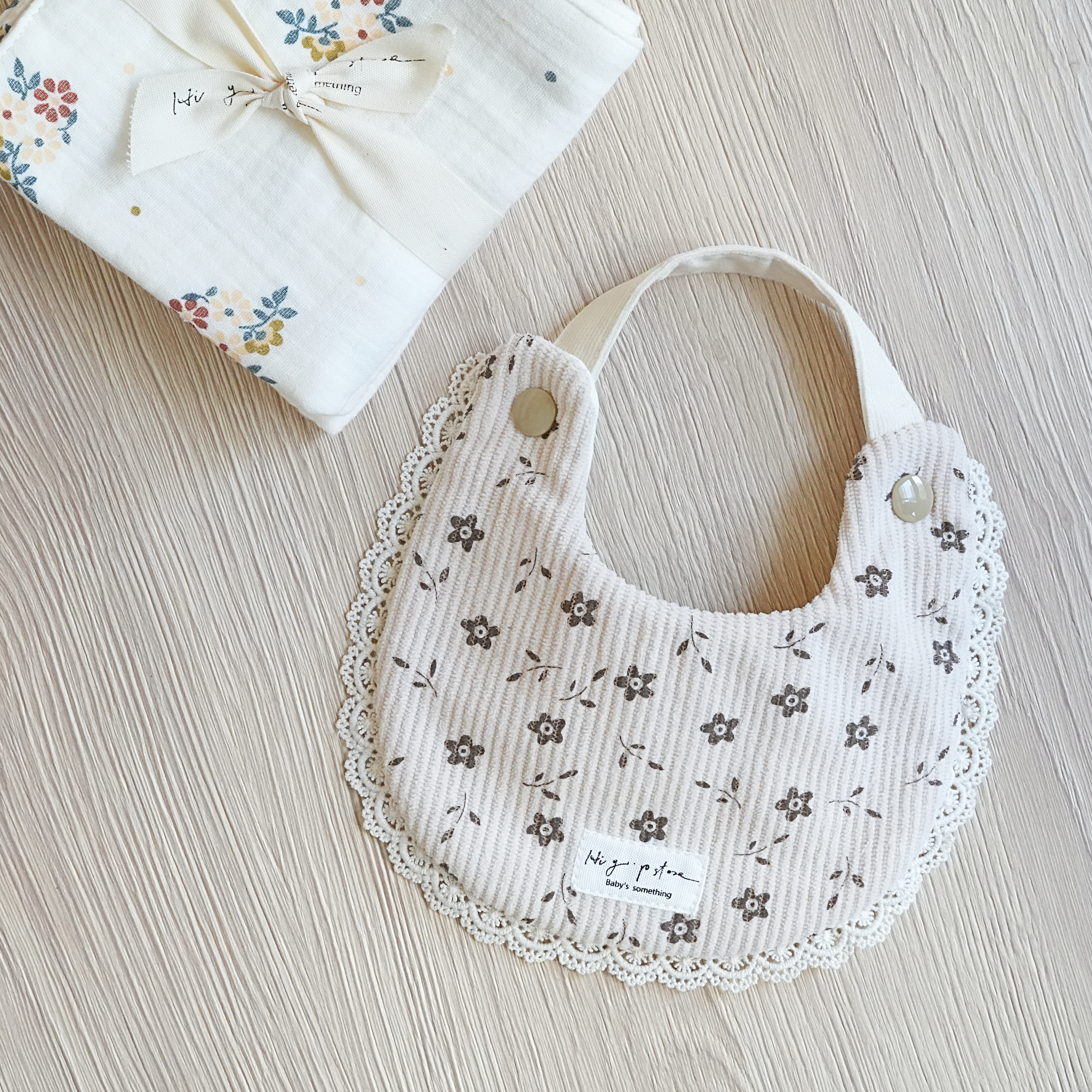 Hi Y.P store-手作圍兜-奶咖燈芯絨碎花