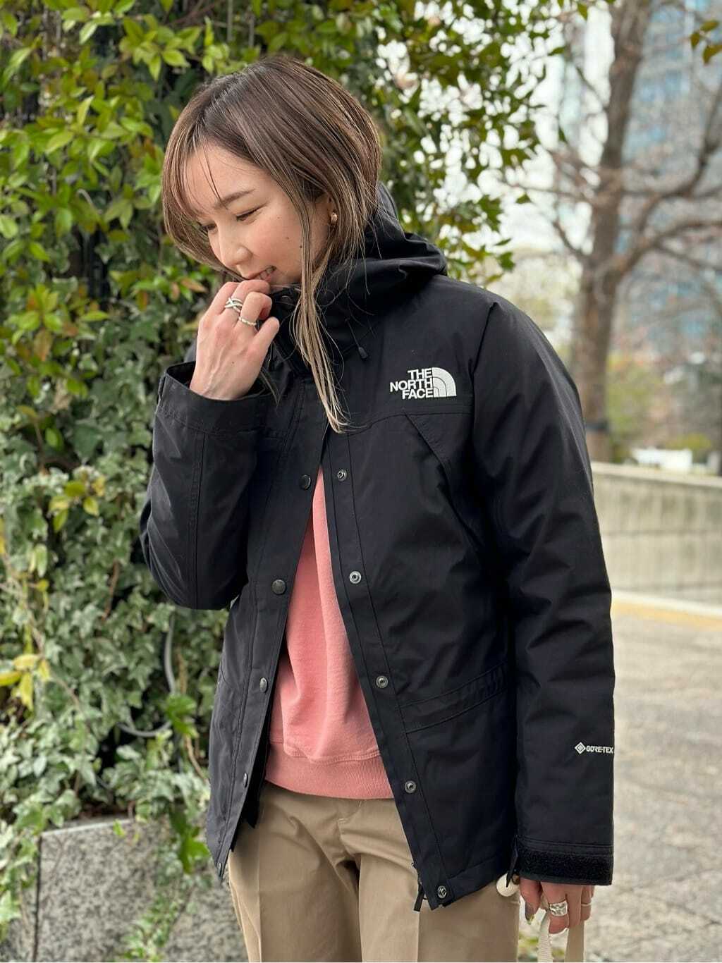 日本TNF Mountain Light Jacket (女款)