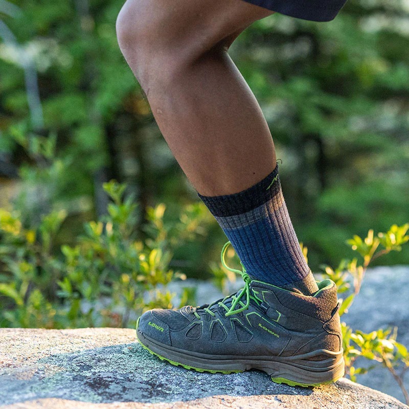 【Darn Tough】HEADY STRIPE MICRO CREW LIGHT CUSHION 男登山健行羊毛襪 / DT1924 藍色