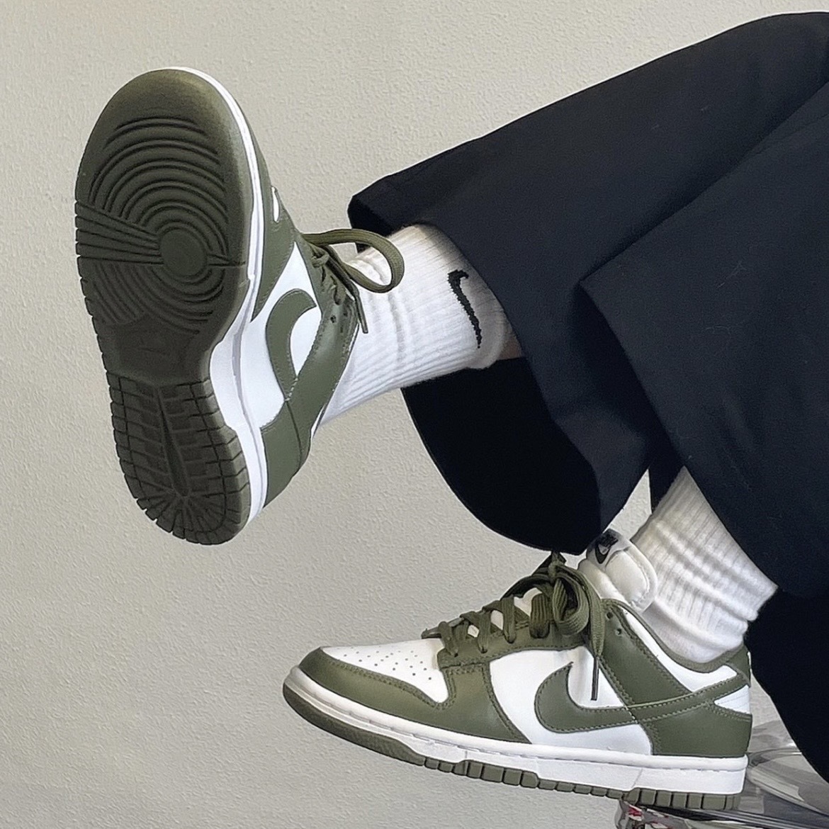 Nike Dunk Low Medium Olive 橄欖綠 低筒 女款 白 綠 DD1503-120