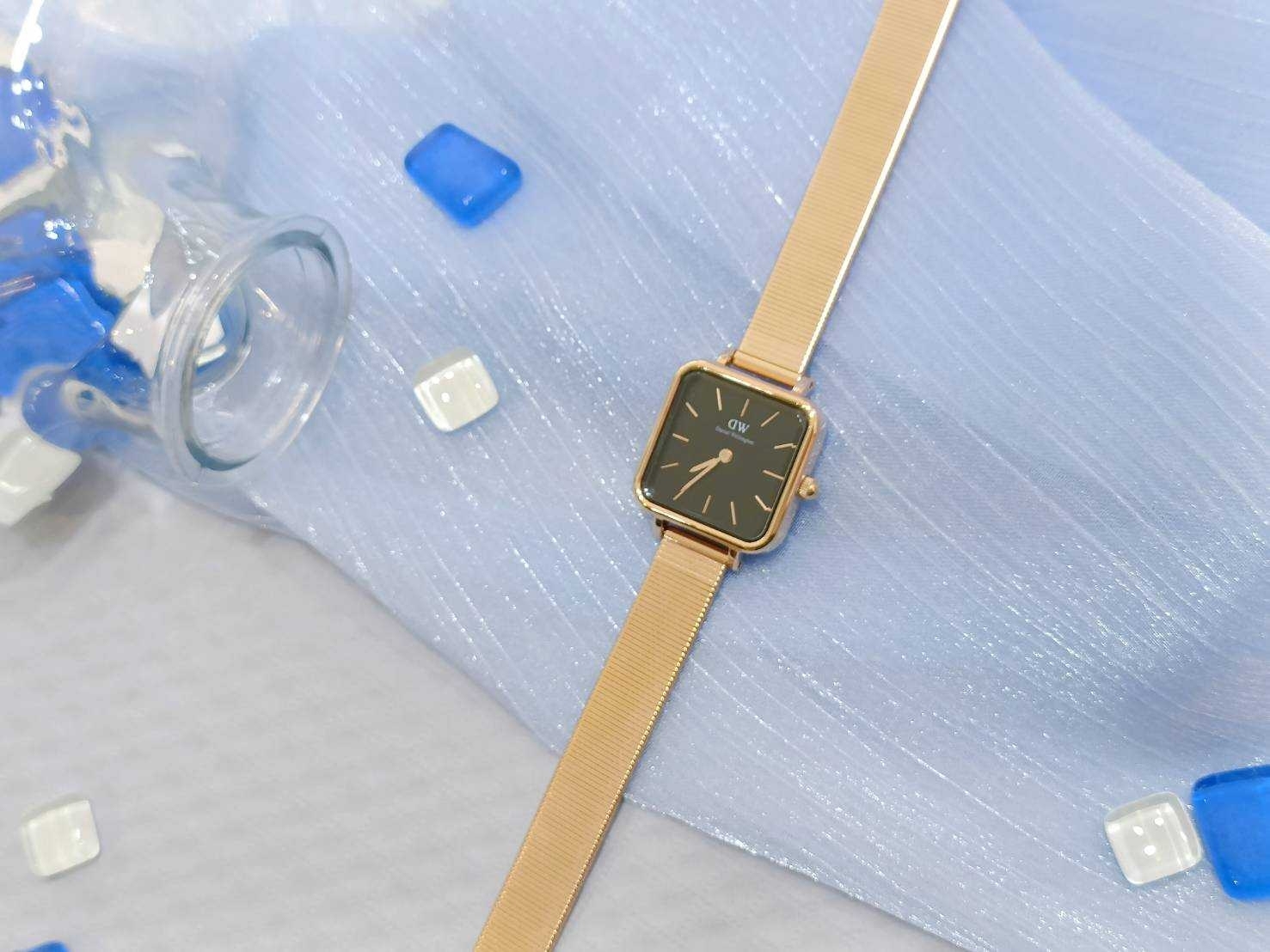 【DW Daniel Wellington】簡約復古方形黑面鋼琴錶帶腕錶 DW00100518 22*22mm 現代鐘錶