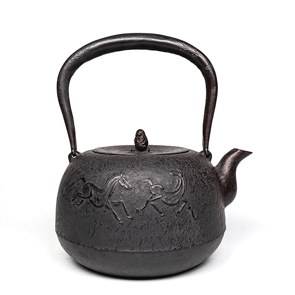 【齊峰-及川齊遺作】丸南型 馬 鐵壺1.6L