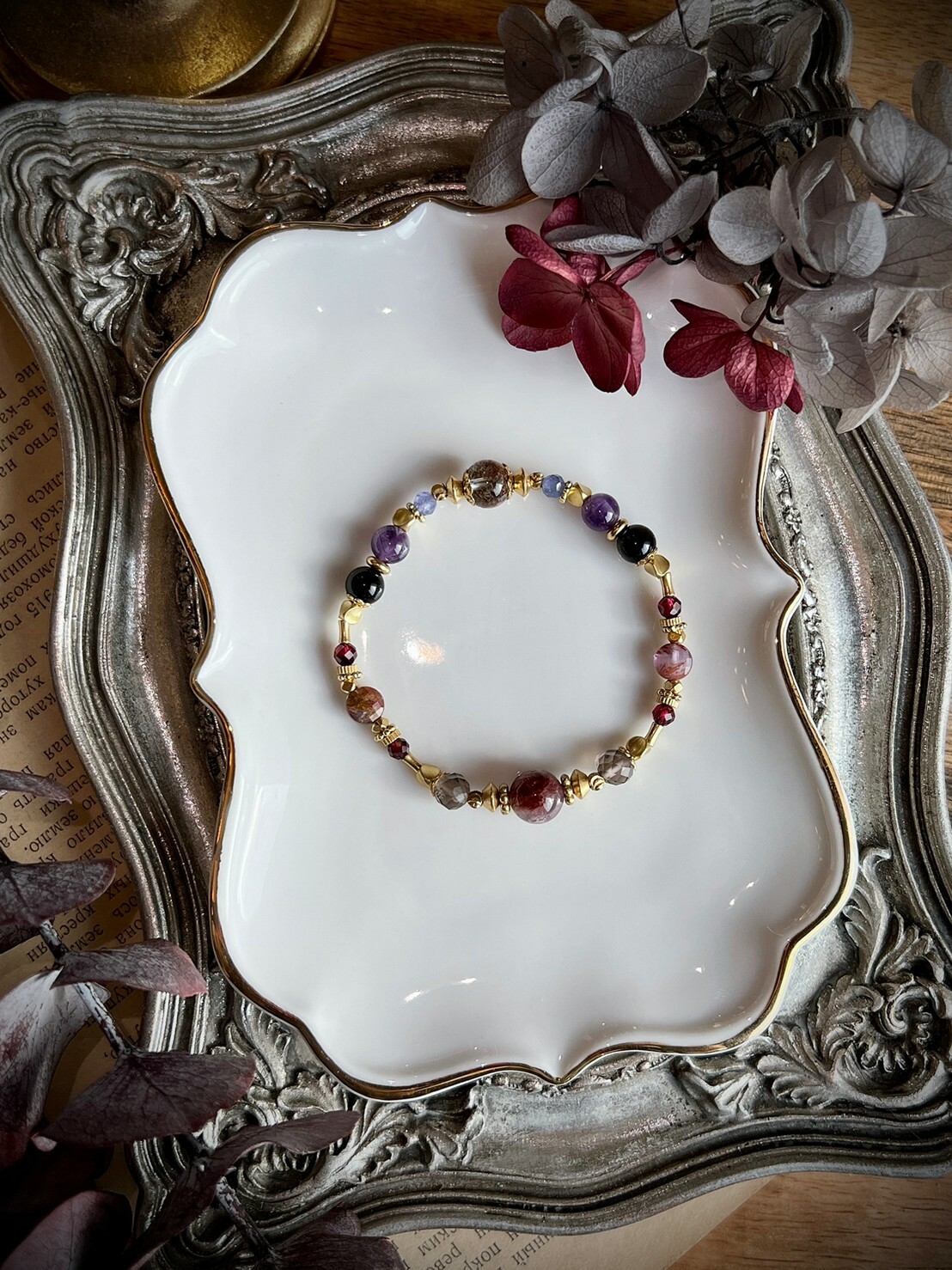 ｛暗夜嗜血者｝