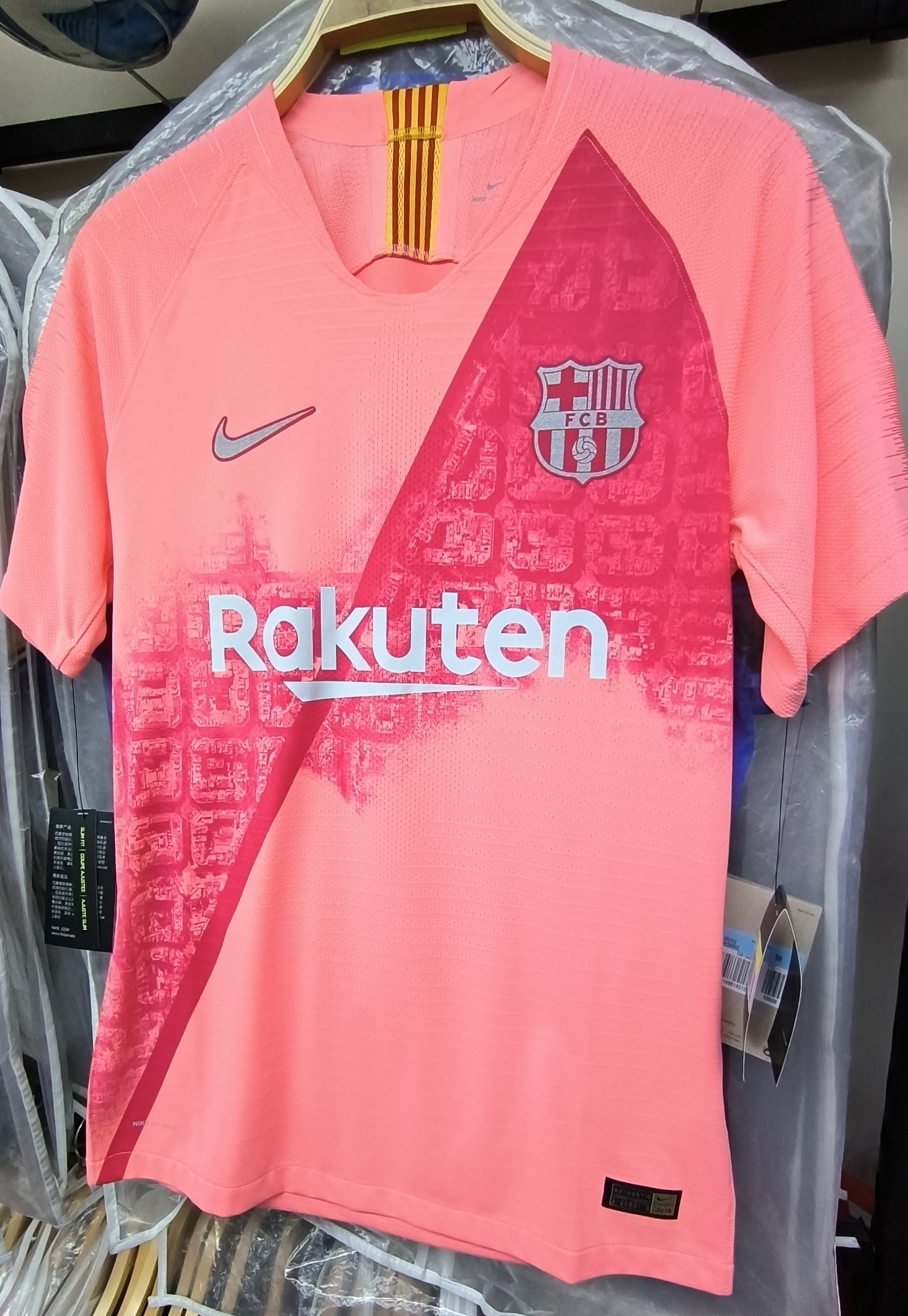 18-19巴塞隆拿二客球員版美斯球衣