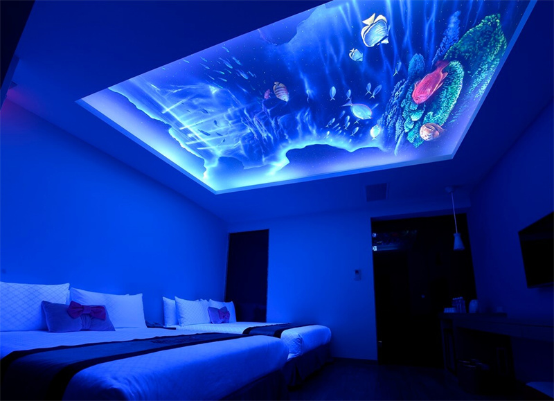 夜海世界四人房